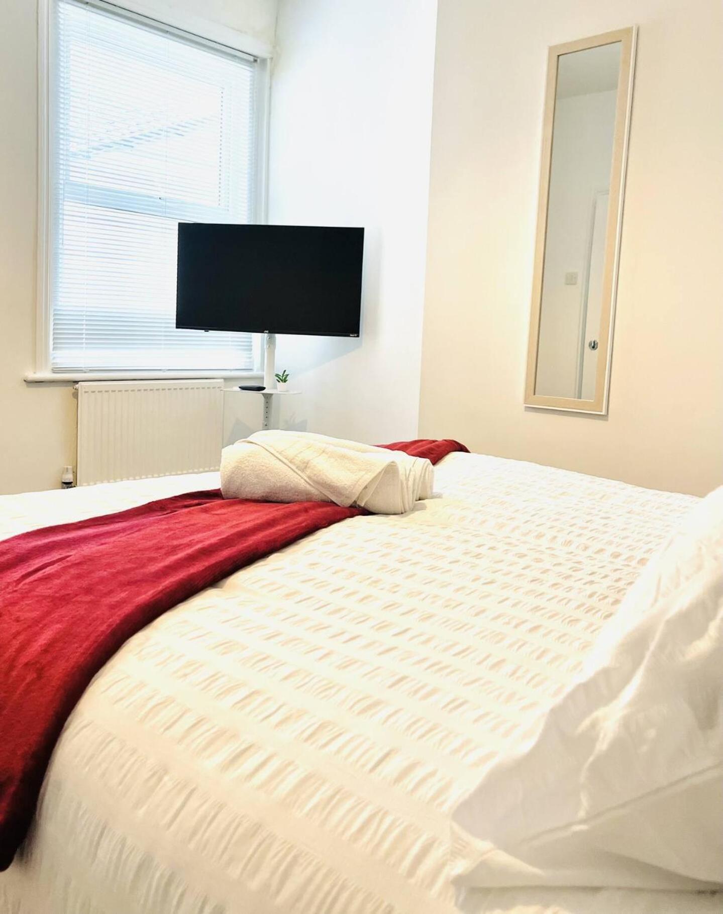 Hudson Road Aparthotel Portsmouth Exterior photo